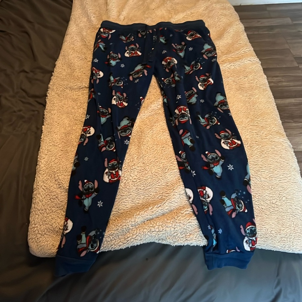 Stich christmas pajama pants! 🎄